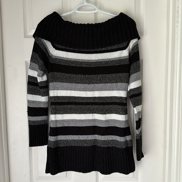 WHBM cowl neck sweater small - Picture 4 of 4